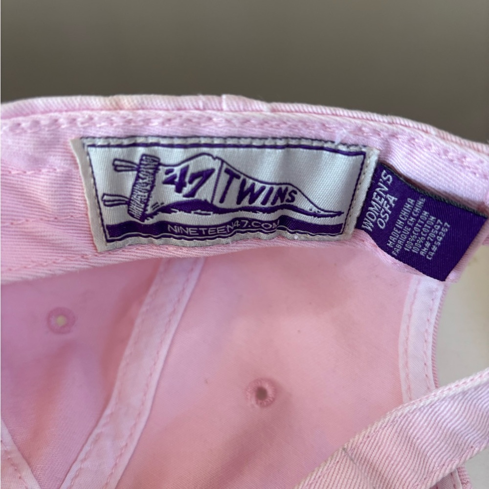 Pink Embroidered Women's Cap - Picture 5 of 6